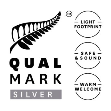 Puhoi River Kayaks - Qualmark Silver Award Logo